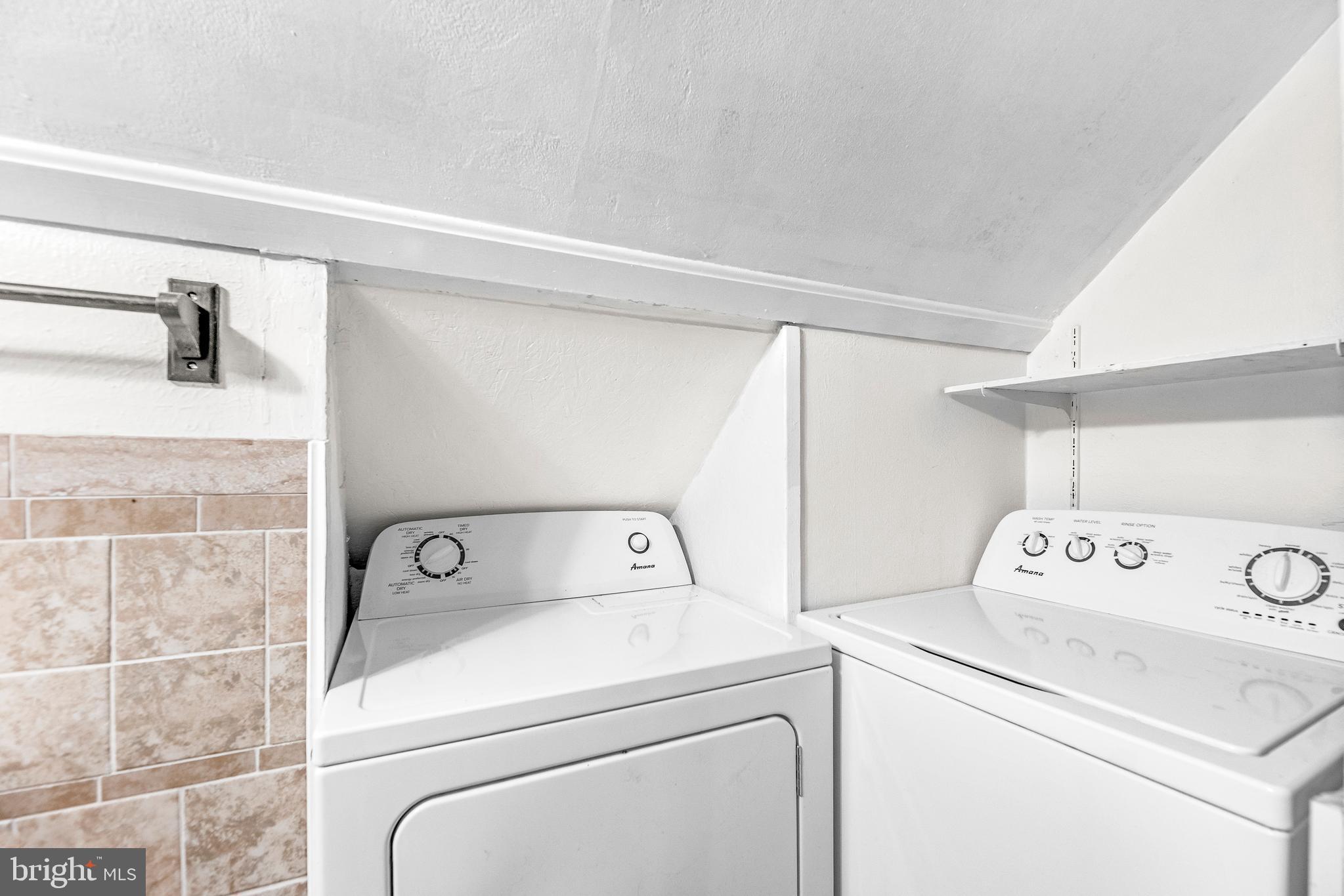 HOLLAND CLIFF SHORES - Residential