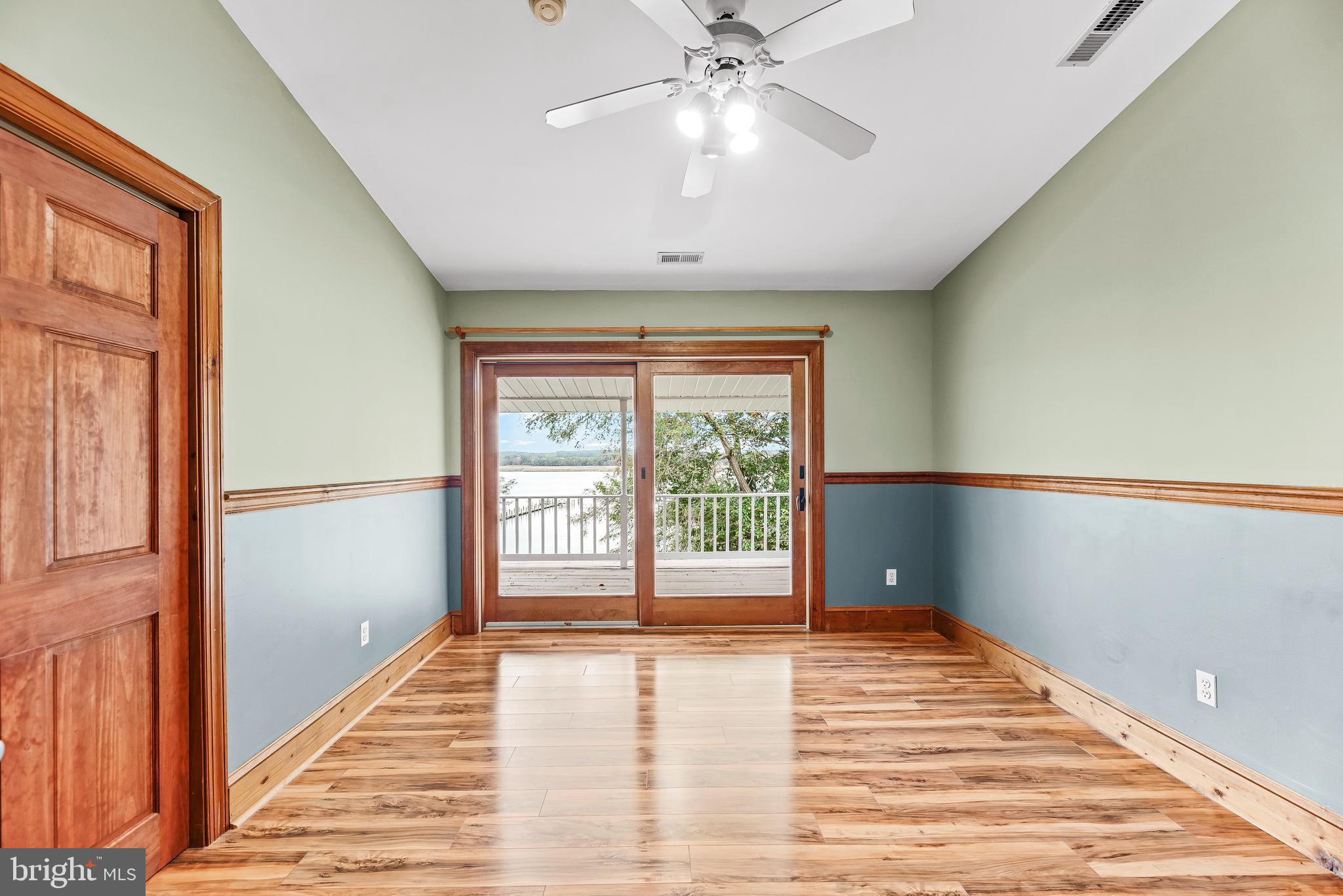 HOLLAND CLIFF SHORES - Residential