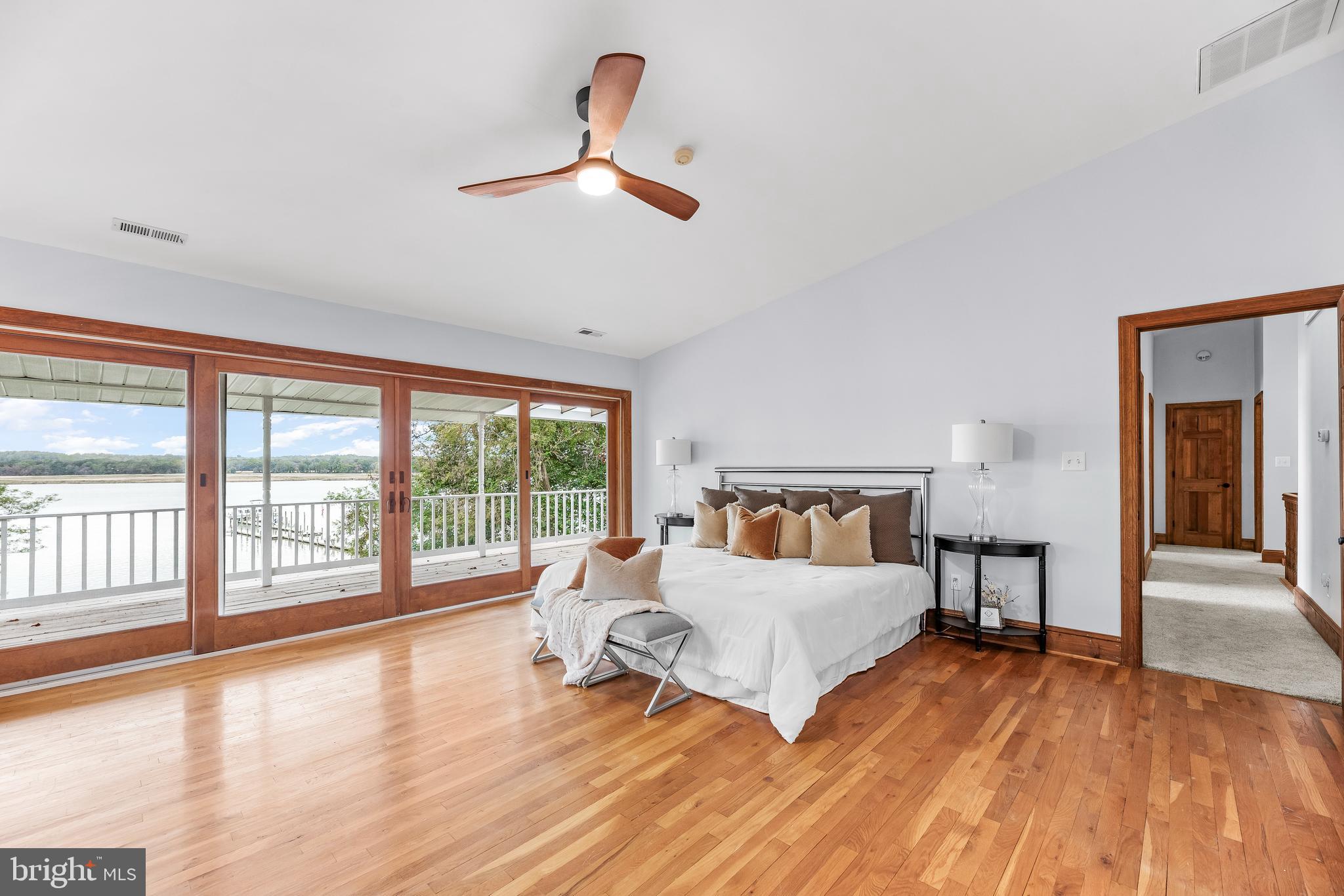 HOLLAND CLIFF SHORES - Residential