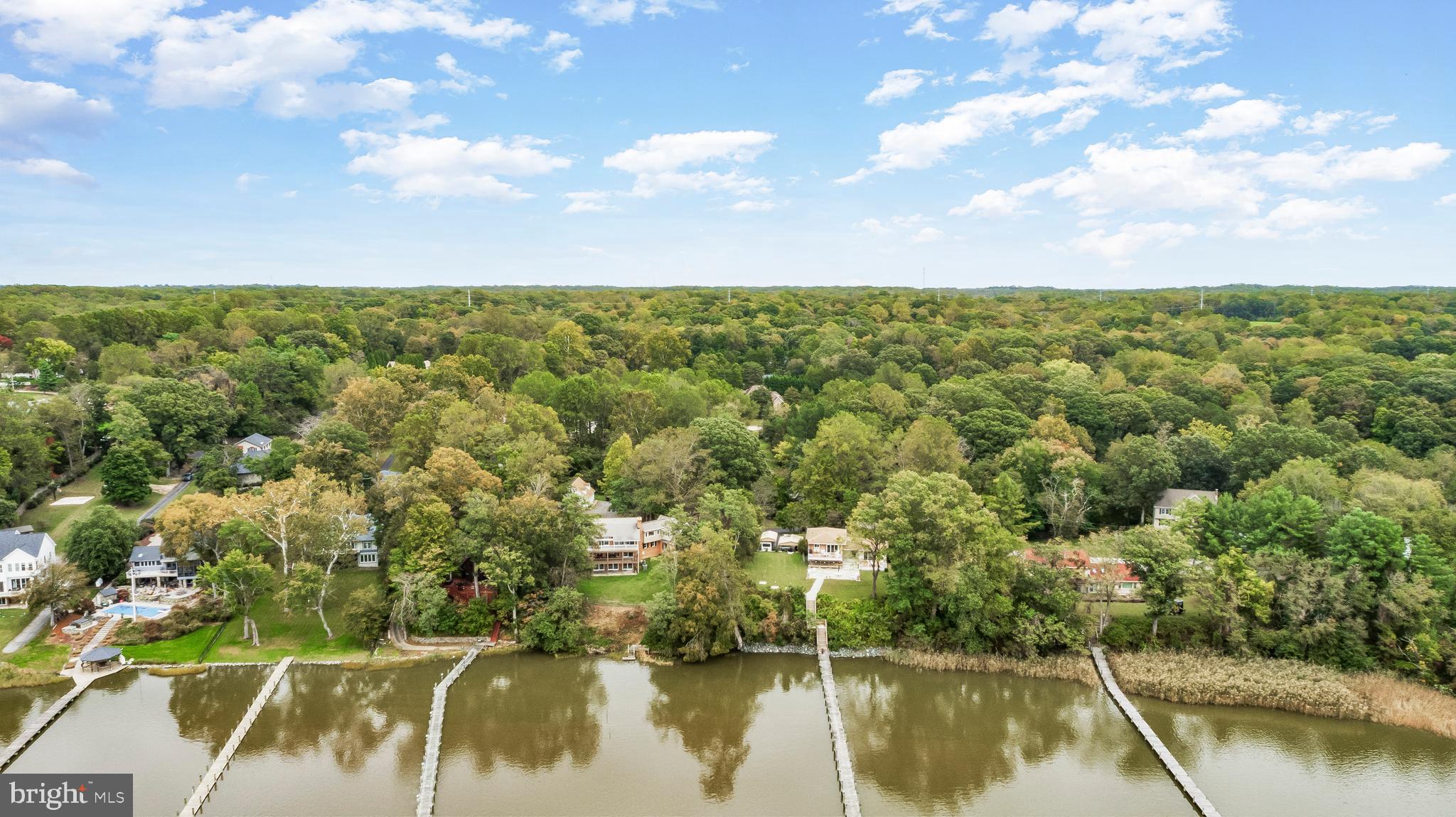 HOLLAND CLIFF SHORES - Residential