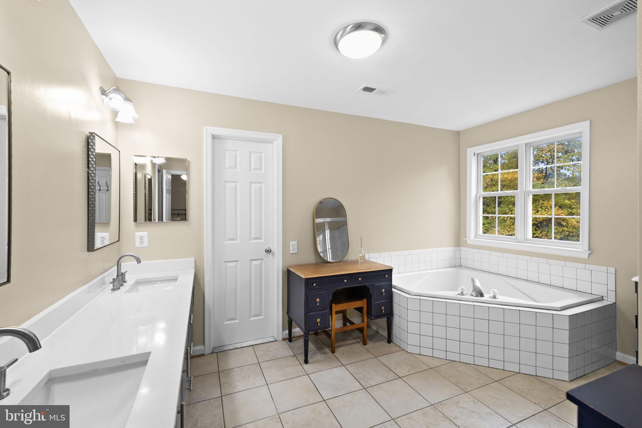 AUSTIN RIDGE - Residential