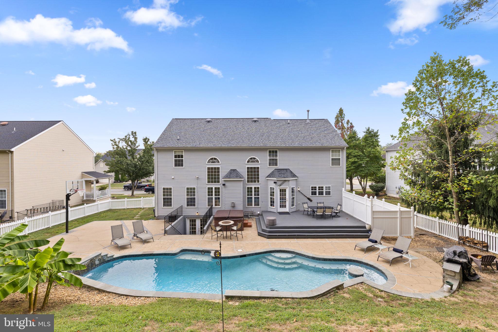 AUSTIN RIDGE - Residential