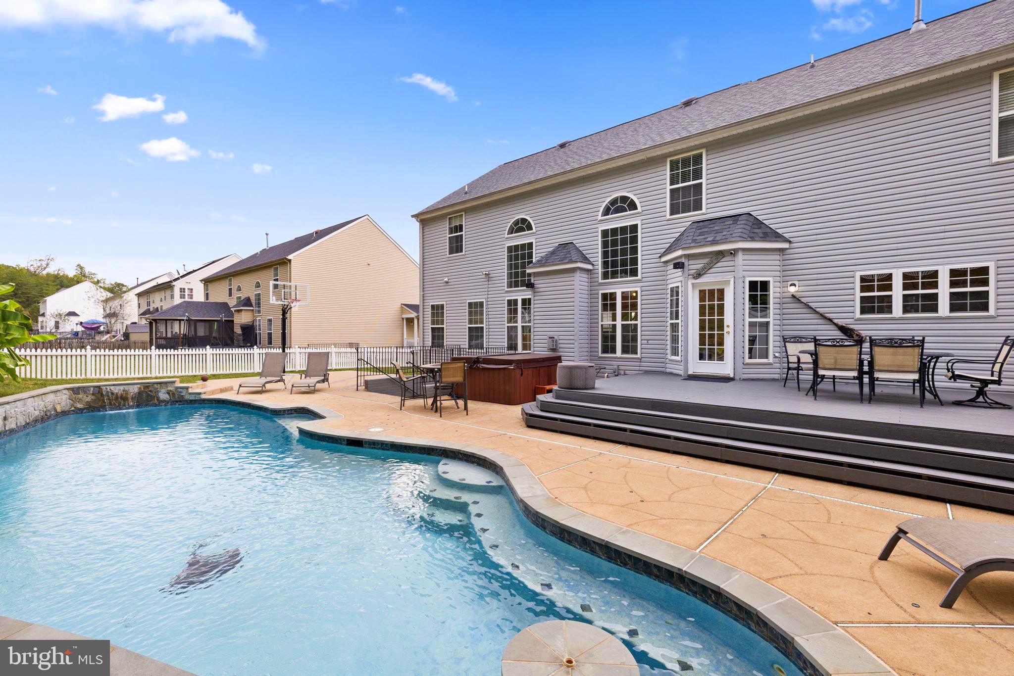 AUSTIN RIDGE - Residential