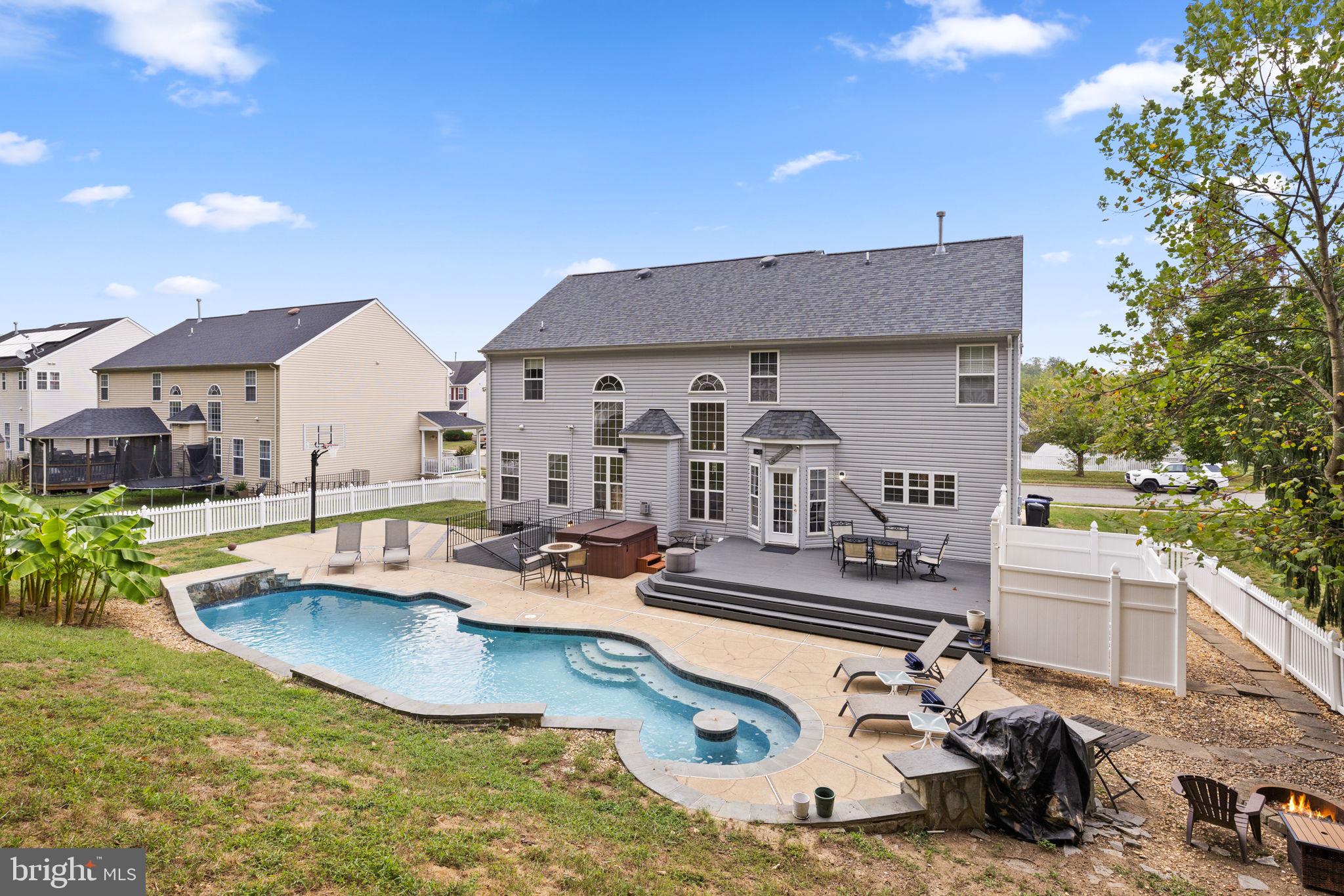 AUSTIN RIDGE - Residential