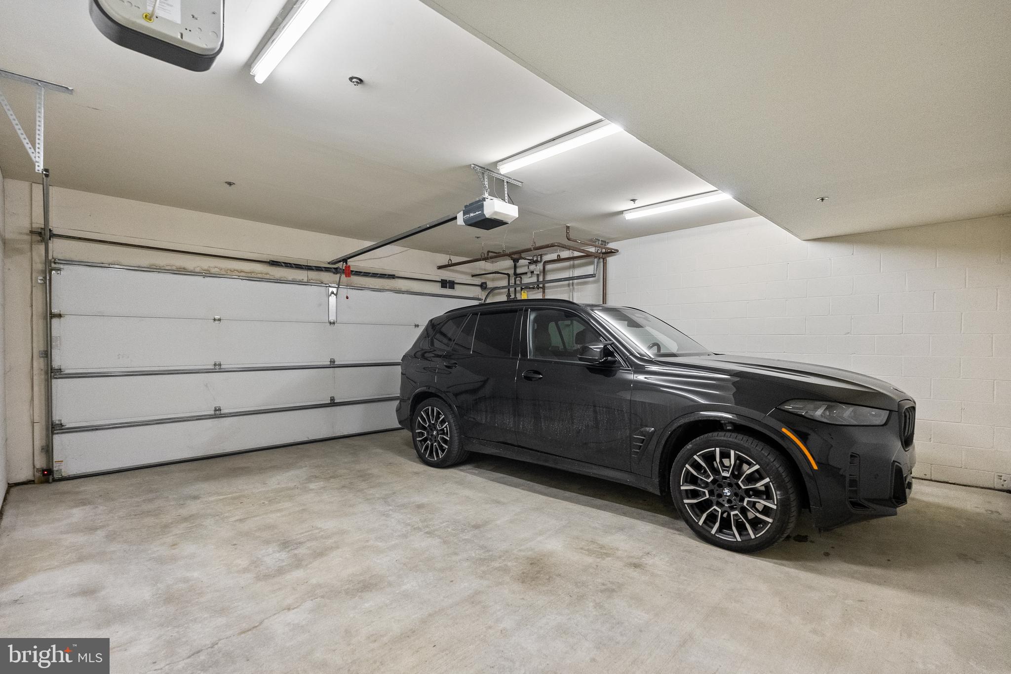 EDGEMOOR - Residential Lease