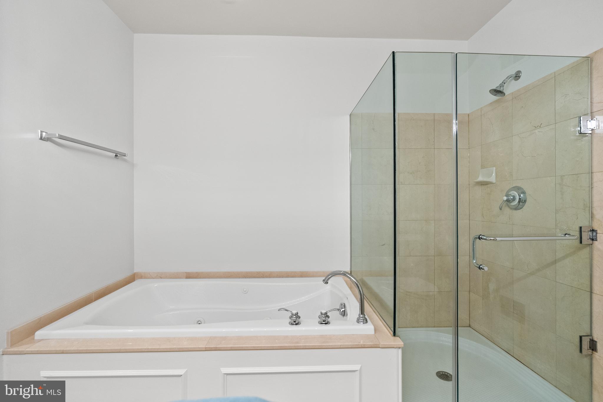 EDGEMOOR - Residential Lease