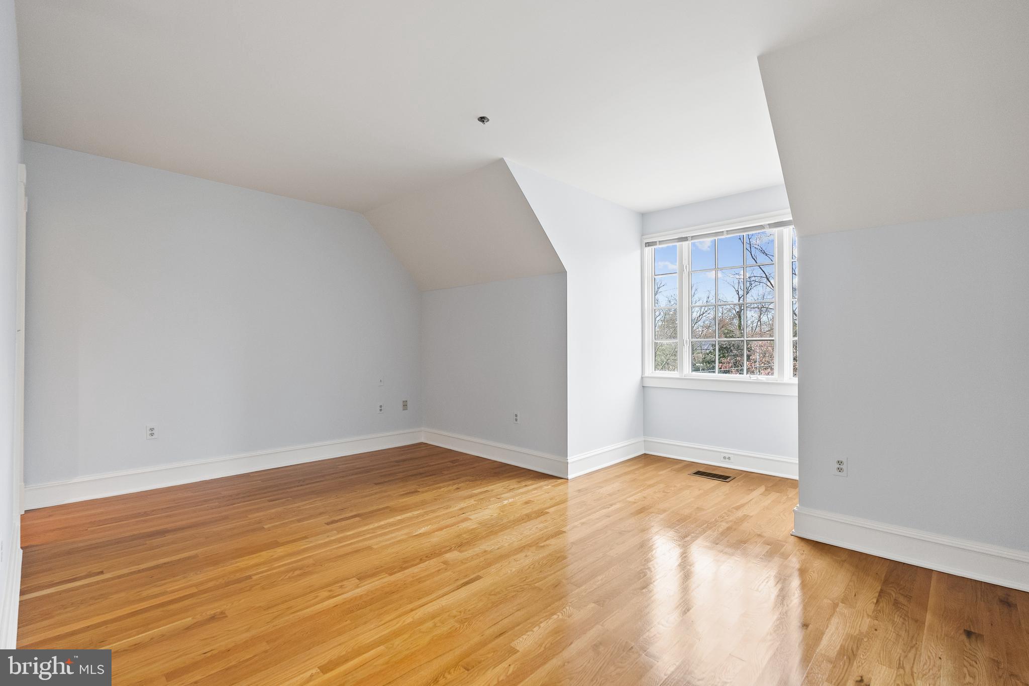 EDGEMOOR - Residential Lease