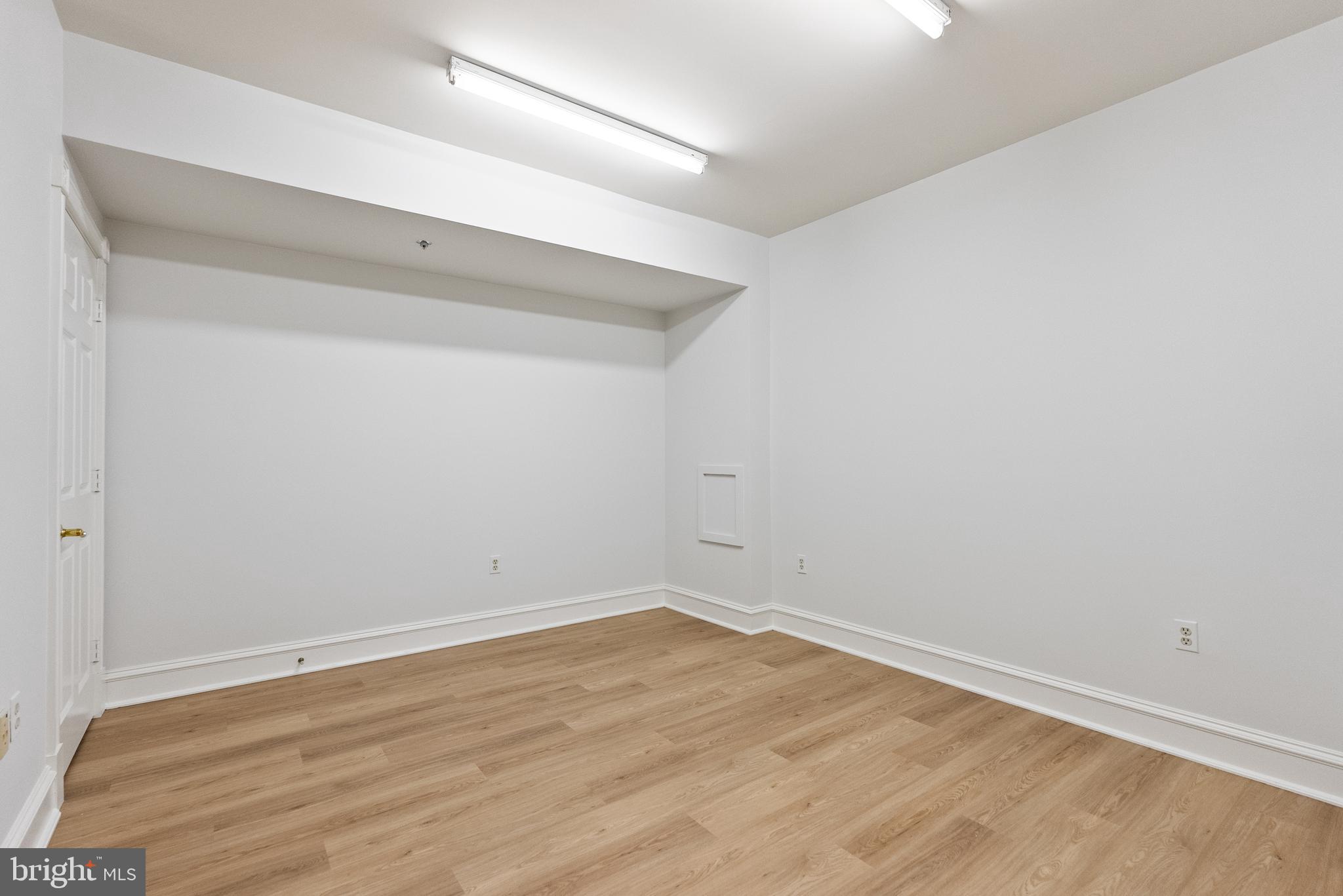 EDGEMOOR - Residential Lease