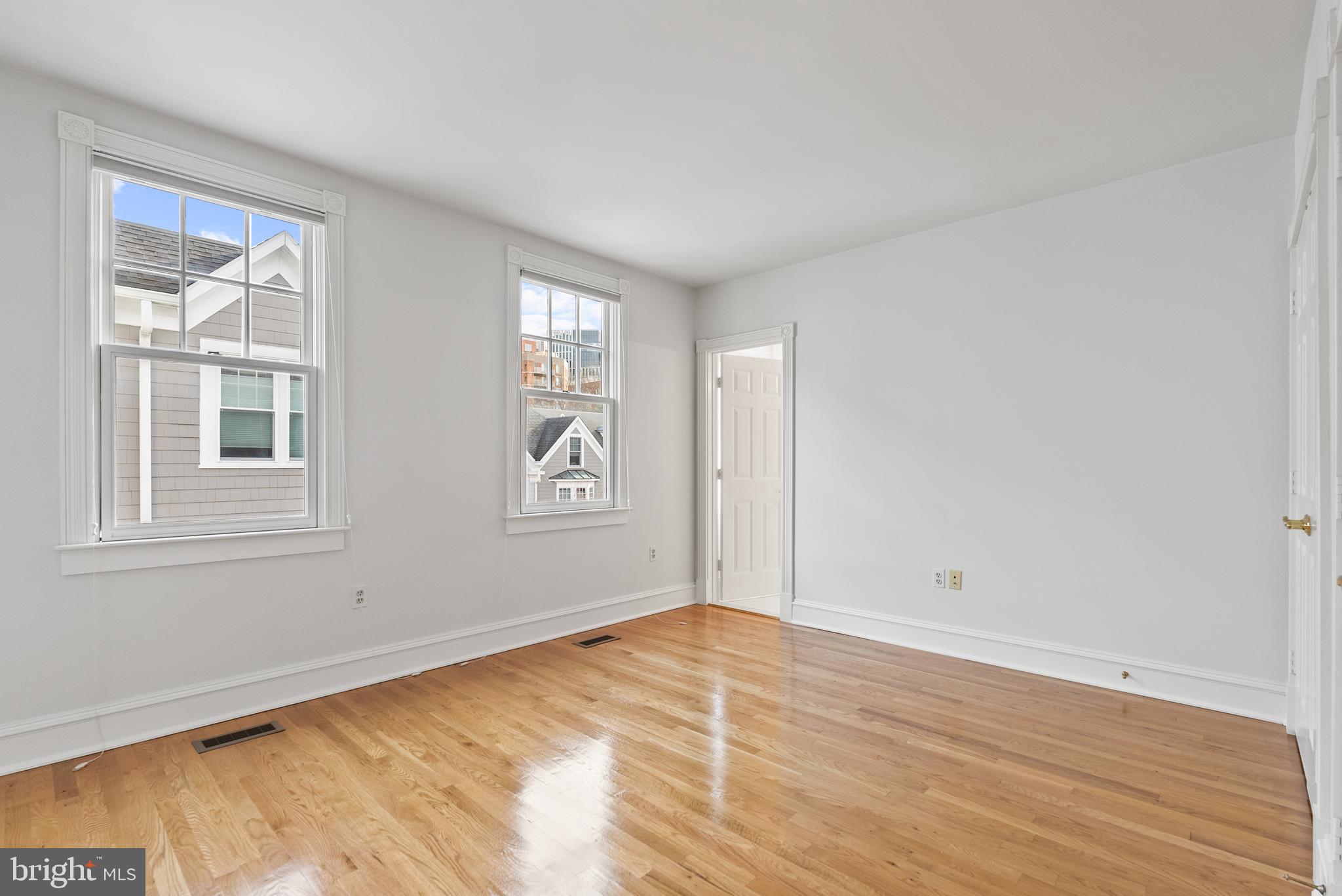 EDGEMOOR - Residential Lease