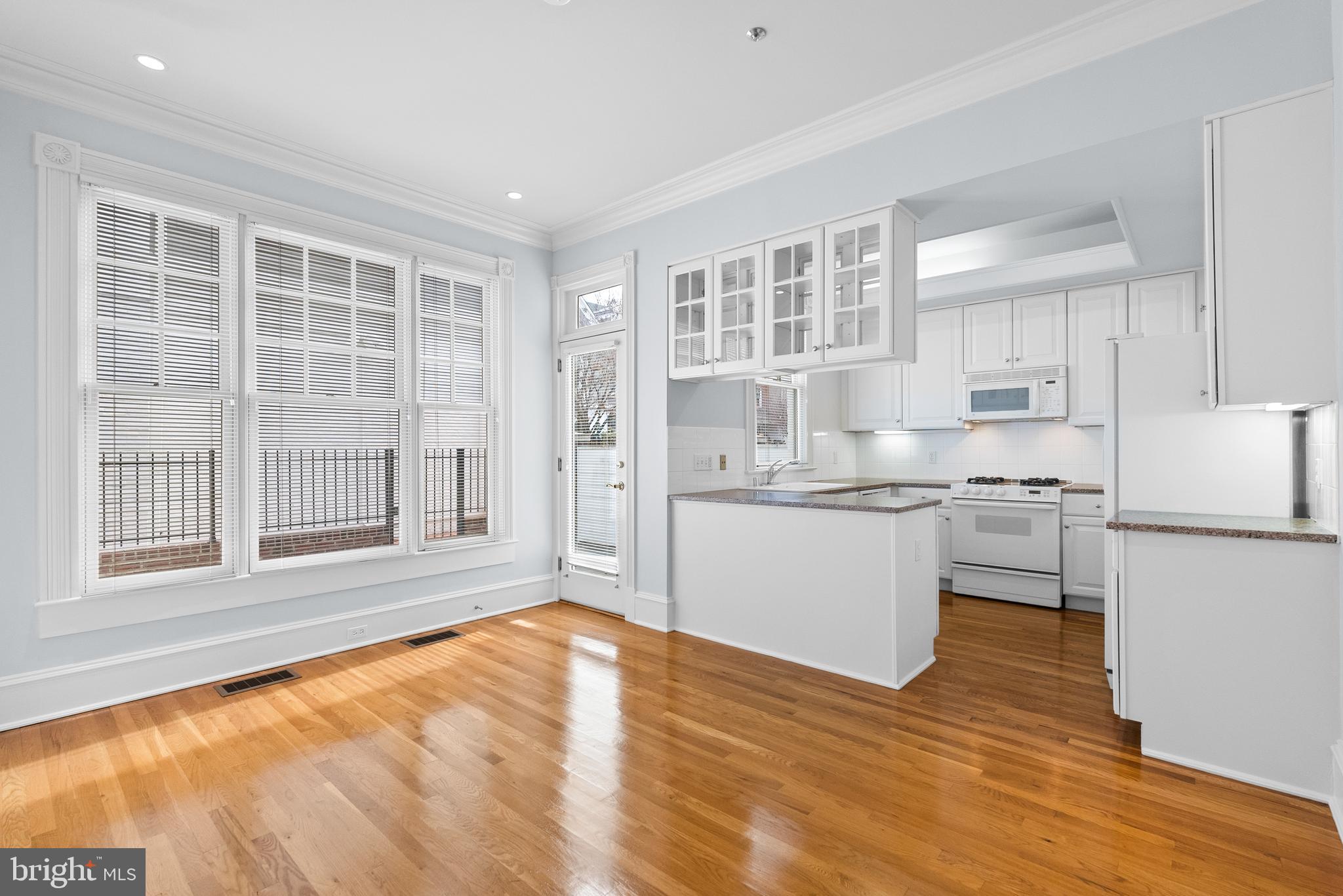 EDGEMOOR - Residential Lease