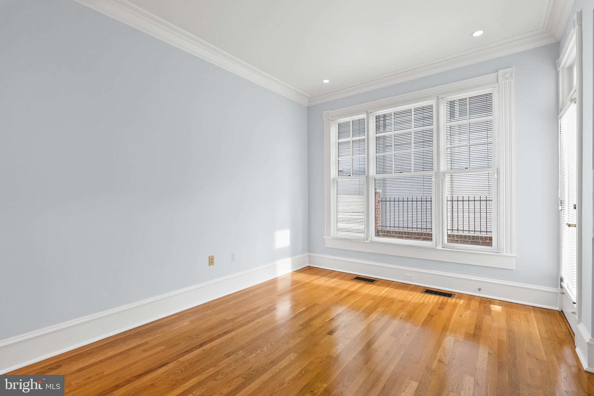 EDGEMOOR - Residential Lease