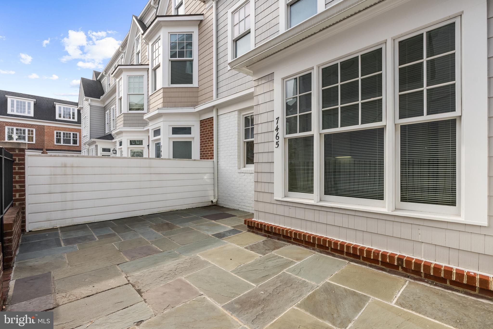 EDGEMOOR - Residential Lease