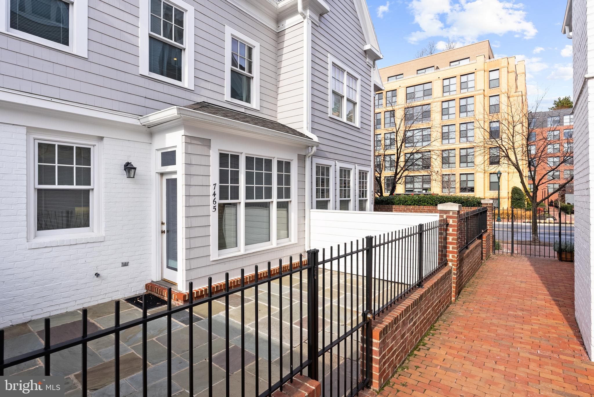 EDGEMOOR - Residential Lease