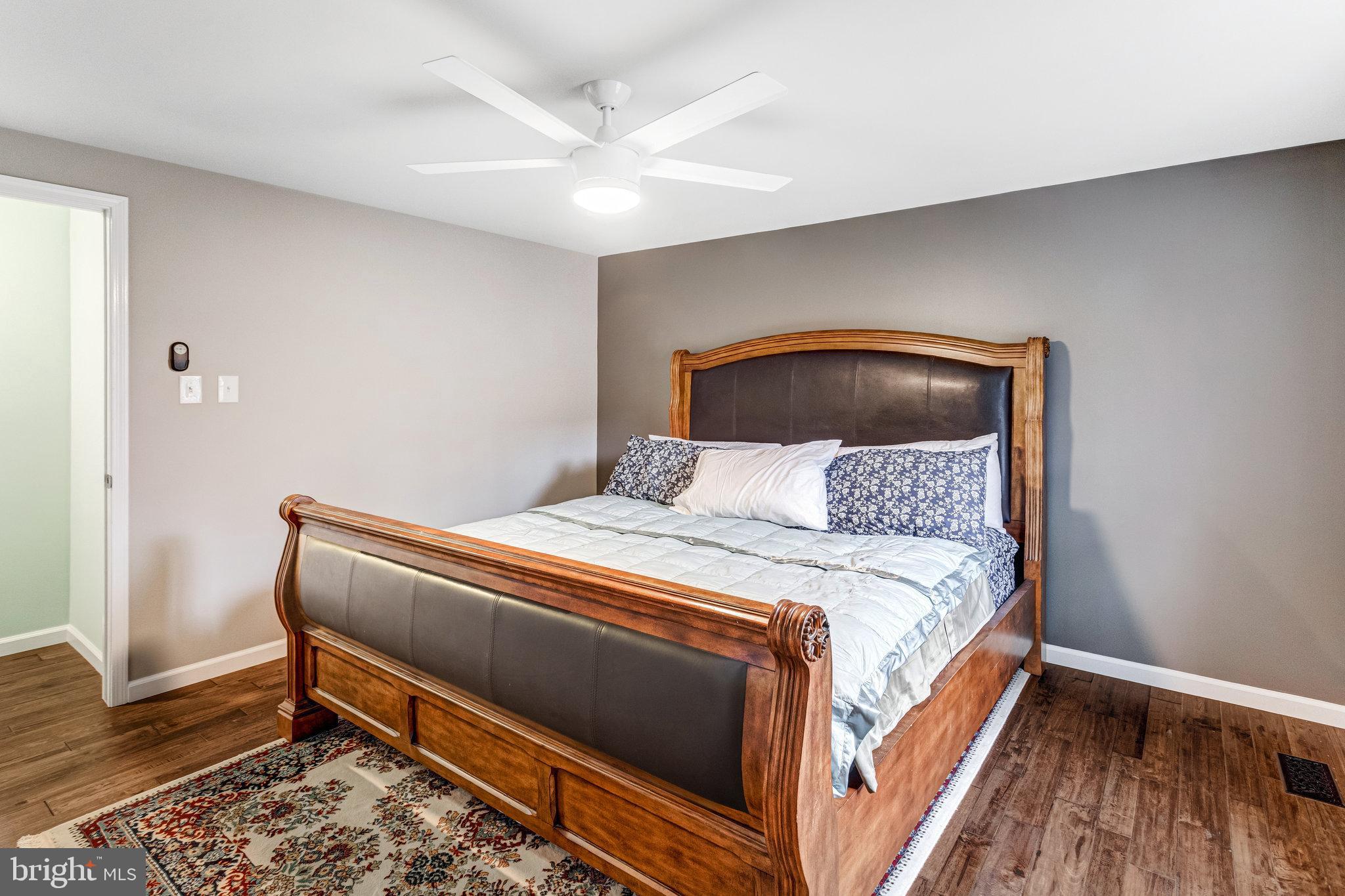 MONTCLAIR - Residential