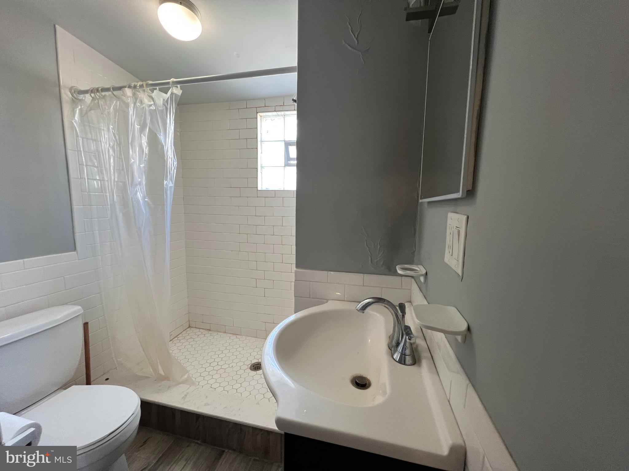 GRADUATE HOSPITAL - Residential Lease