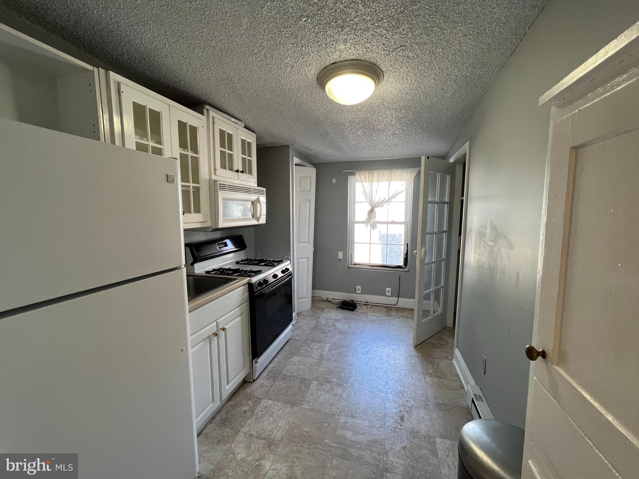 GRADUATE HOSPITAL - Residential Lease