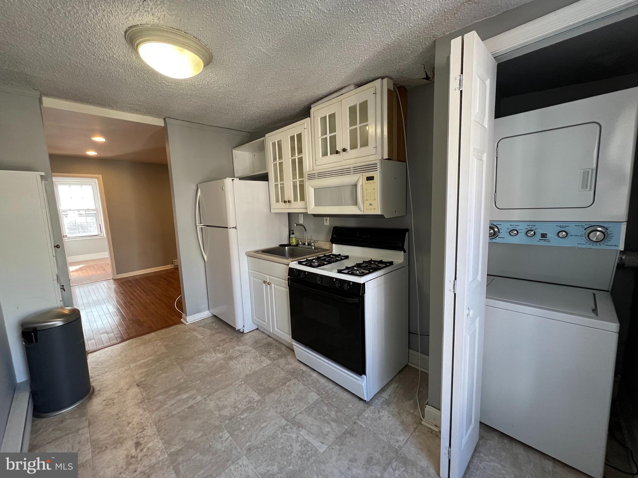 GRADUATE HOSPITAL - Residential Lease