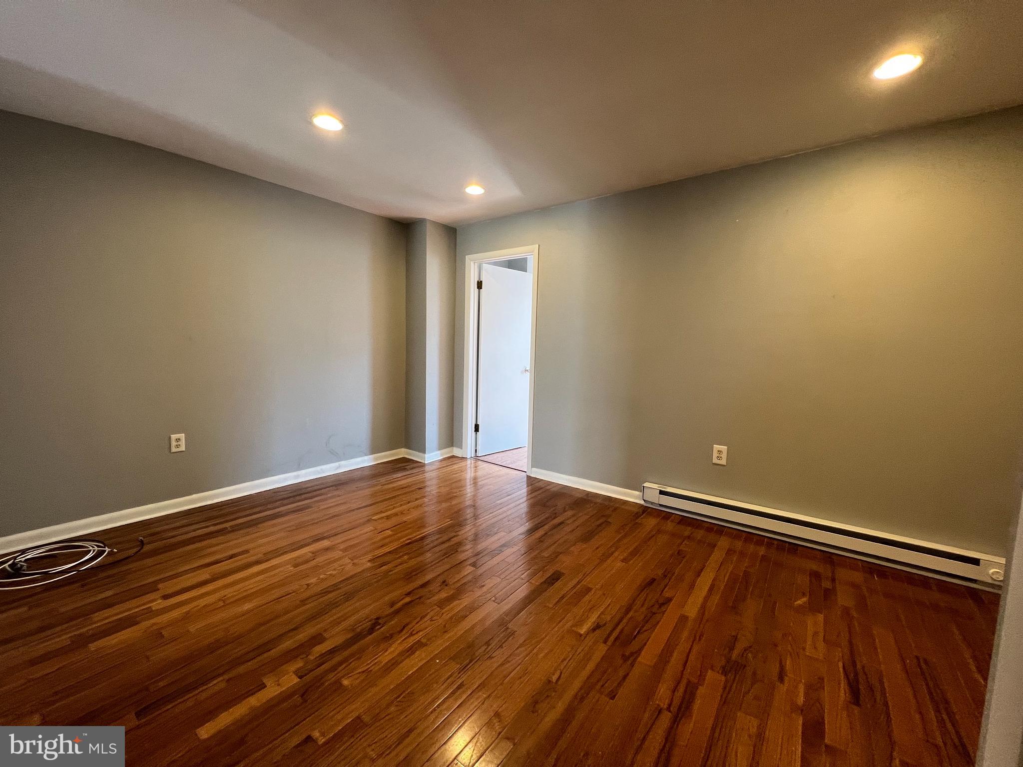 Excellent location! This freshly painted apartment with walking distance to all center city entertainments, Restaurants, Shoppings. minutes to all university, Sport-Complex. Interstate Highways. This second-floor apartment consists of nice size bedroom, open kitchen and living room, full tile bathroom, hardwood floor, washer & dryer, microwave, refrigerator ready to occupy. Located just two blocks away from The Avenue of the Arts and Broad St subway line.