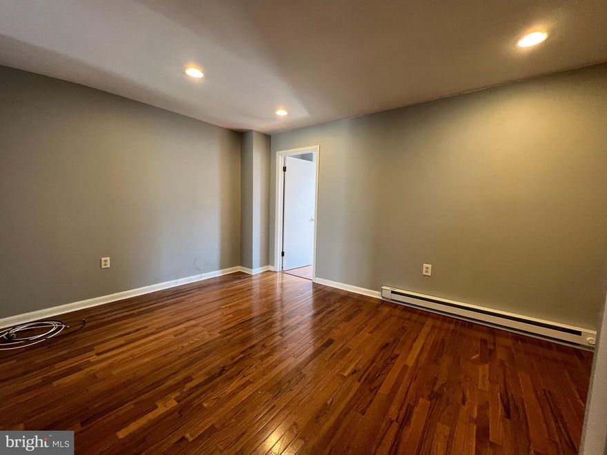 Excellent location! This freshly painted apartment with walking distance to all center city entertainments, Restaurants, Shoppings. minutes to all university, Sport-Complex. Interstate Highways. This second-floor apartment consists of nice size bedroom, open kitchen and living room, full tile bathroom, hardwood floor, washer & dryer, microwave, refrigerator ready to occupy. Located just two blocks away from The Avenue of the Arts and Broad St subway line.