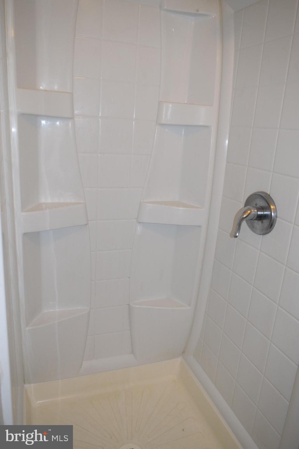 PRINCE PL AT NORTHAMPTOM - Residential Lease