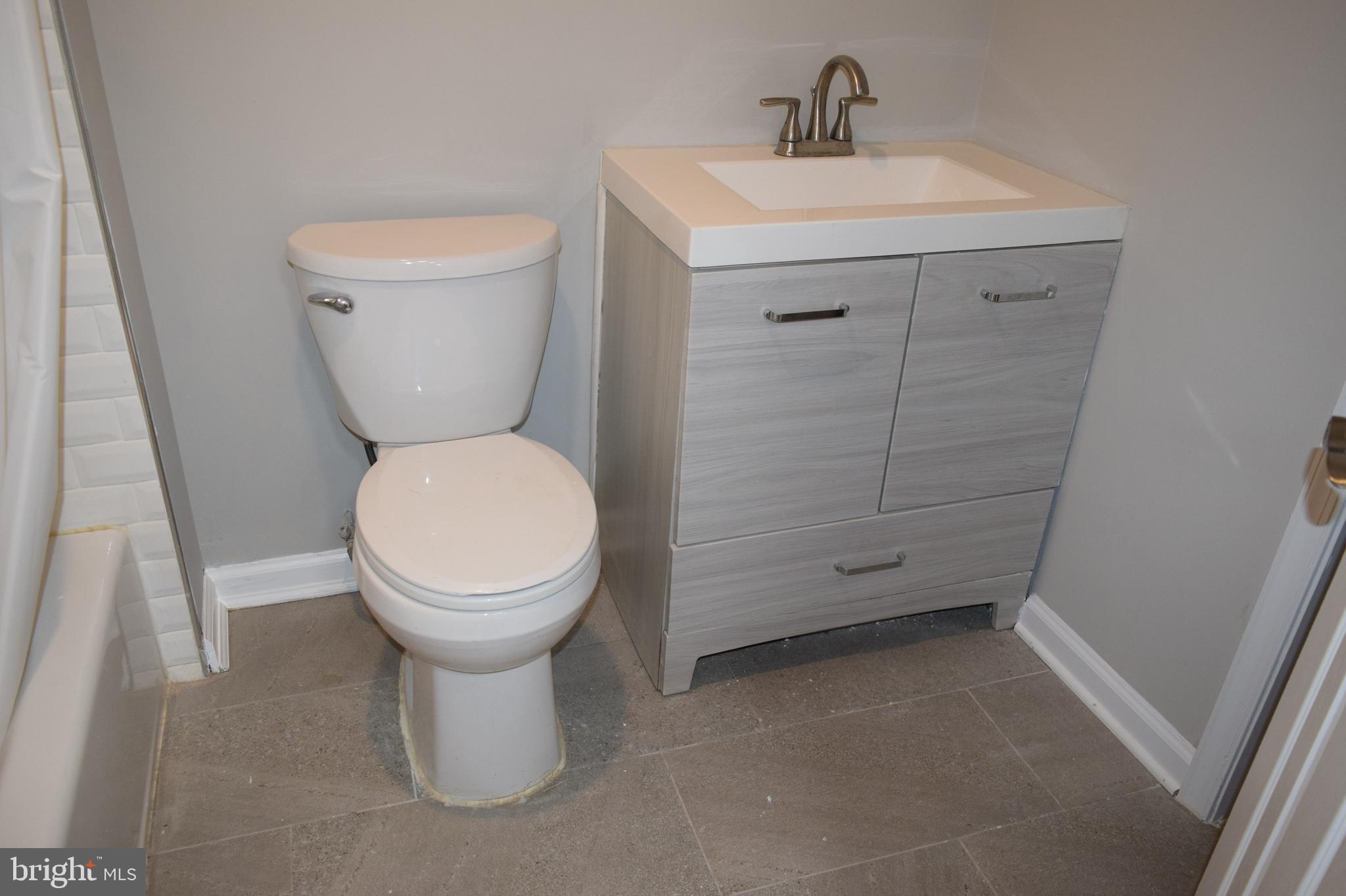 PRINCE PL AT NORTHAMPTOM - Residential Lease