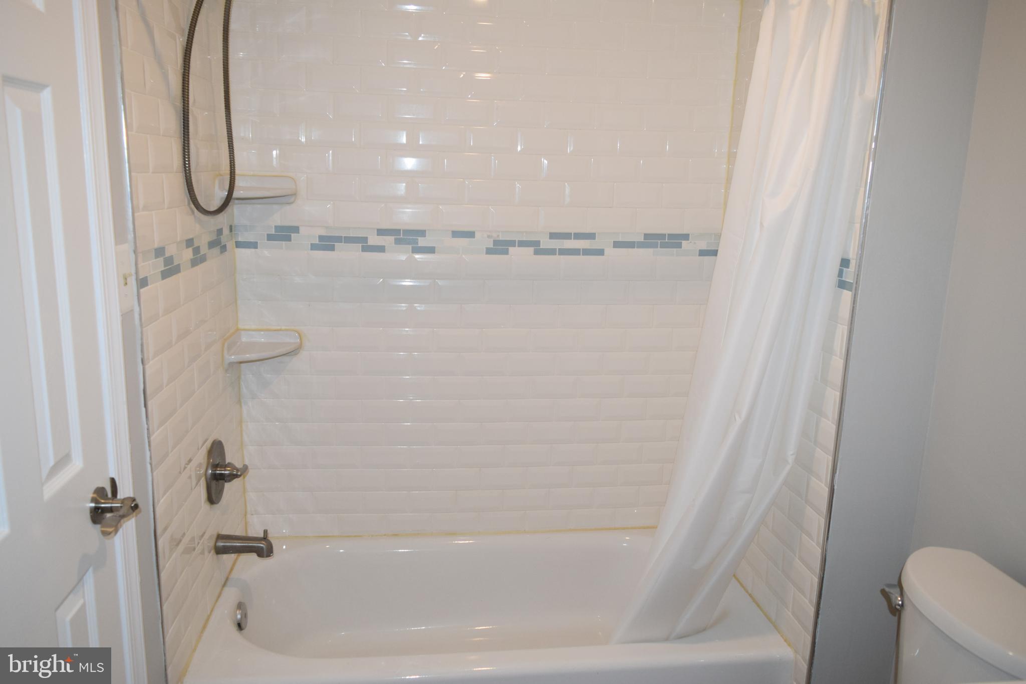 PRINCE PL AT NORTHAMPTOM - Residential Lease