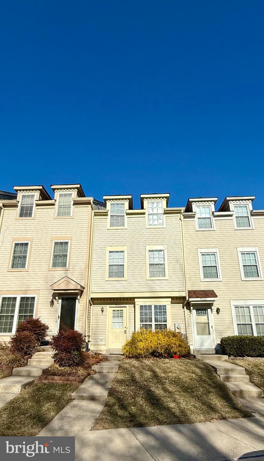 GLENSHIRE TOWNE - Residential Lease