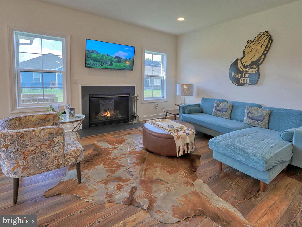 14431 BREAKWATER REACH