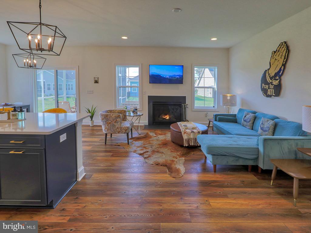 14431 BREAKWATER REACH