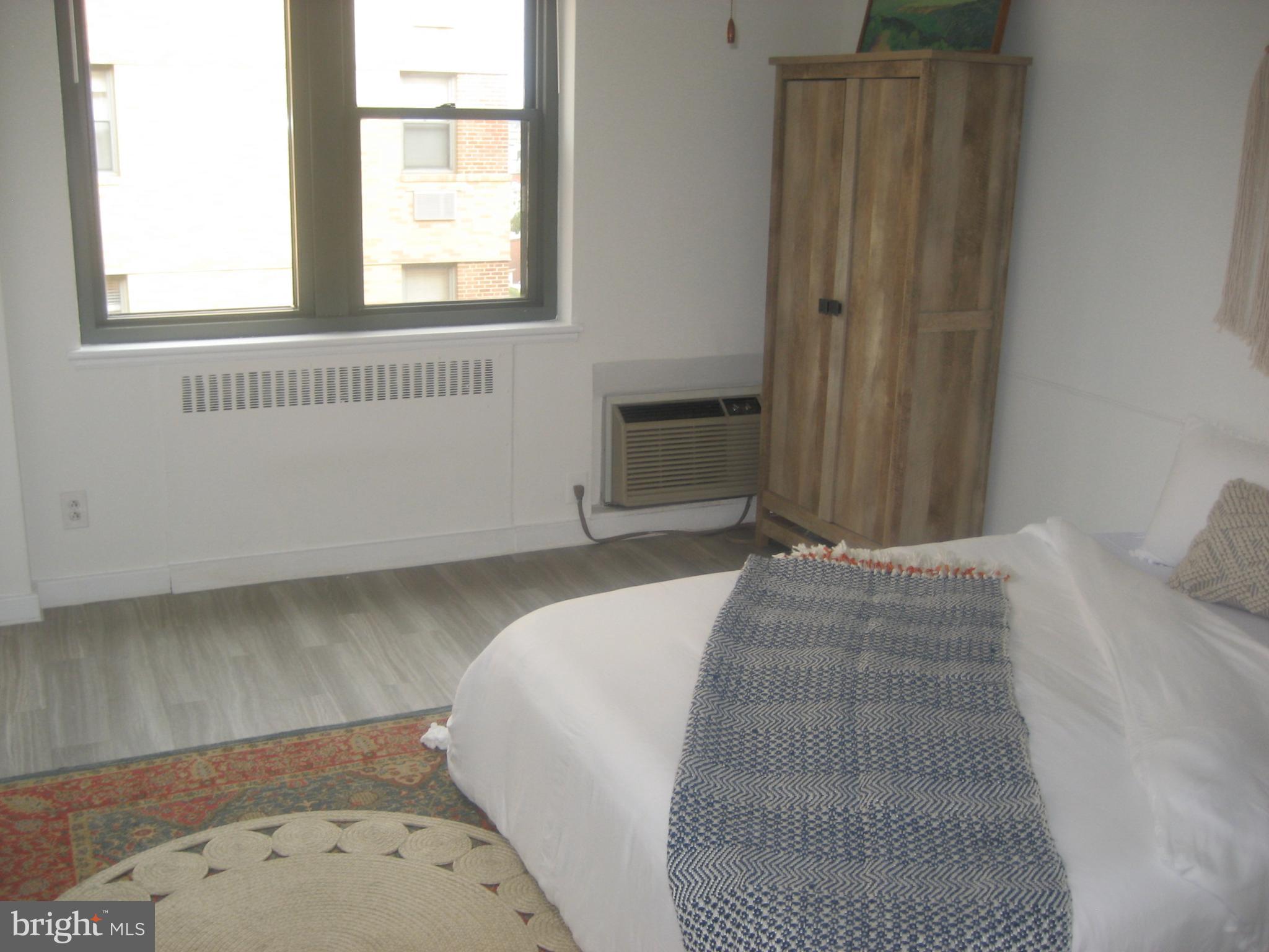 ART MUSEUM AREA - Residential Lease