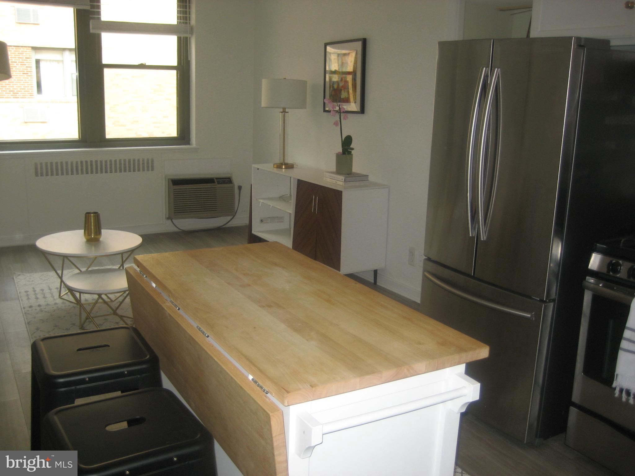 ART MUSEUM AREA - Residential Lease