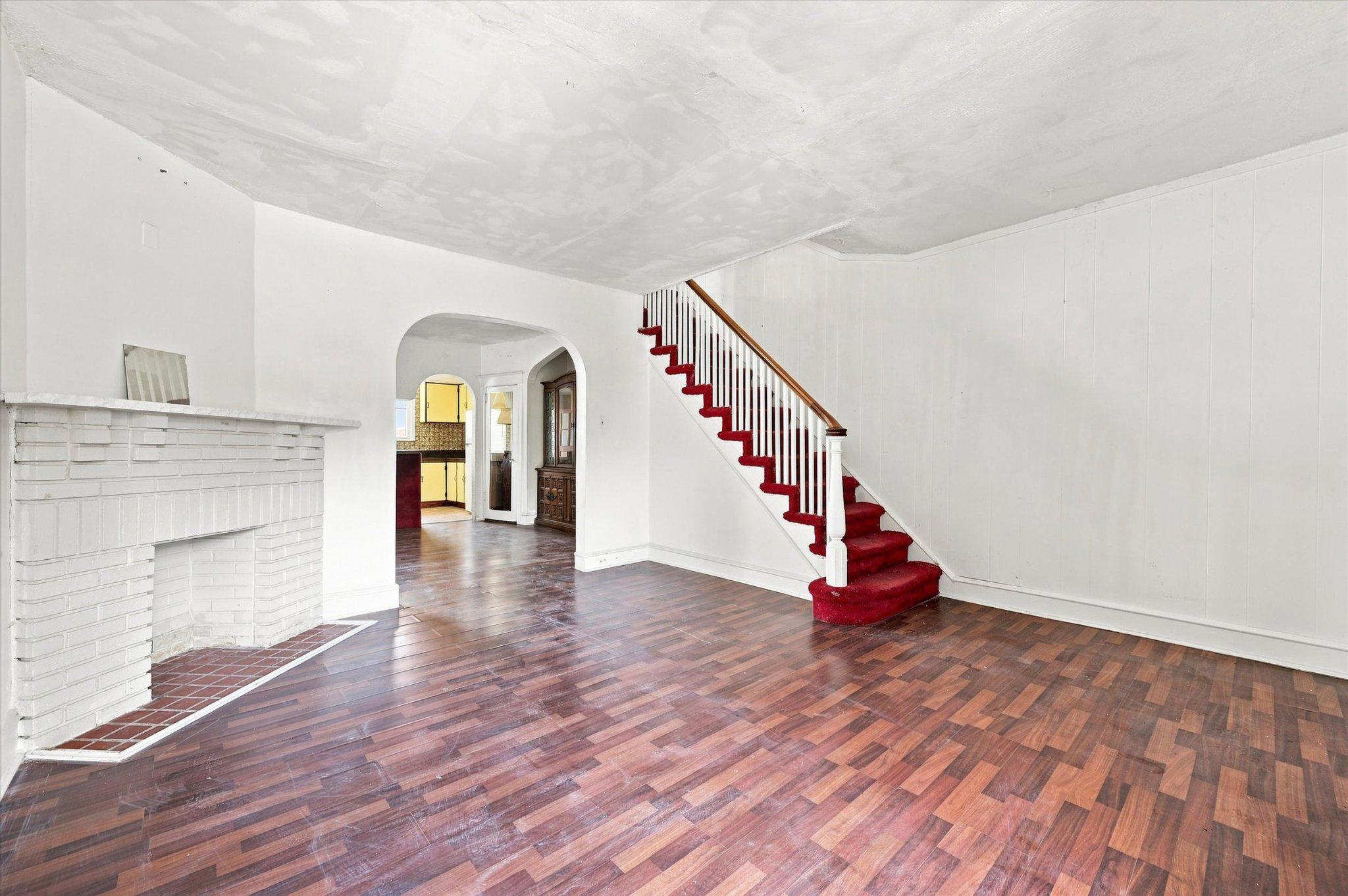 5811 STOCKTON ROAD