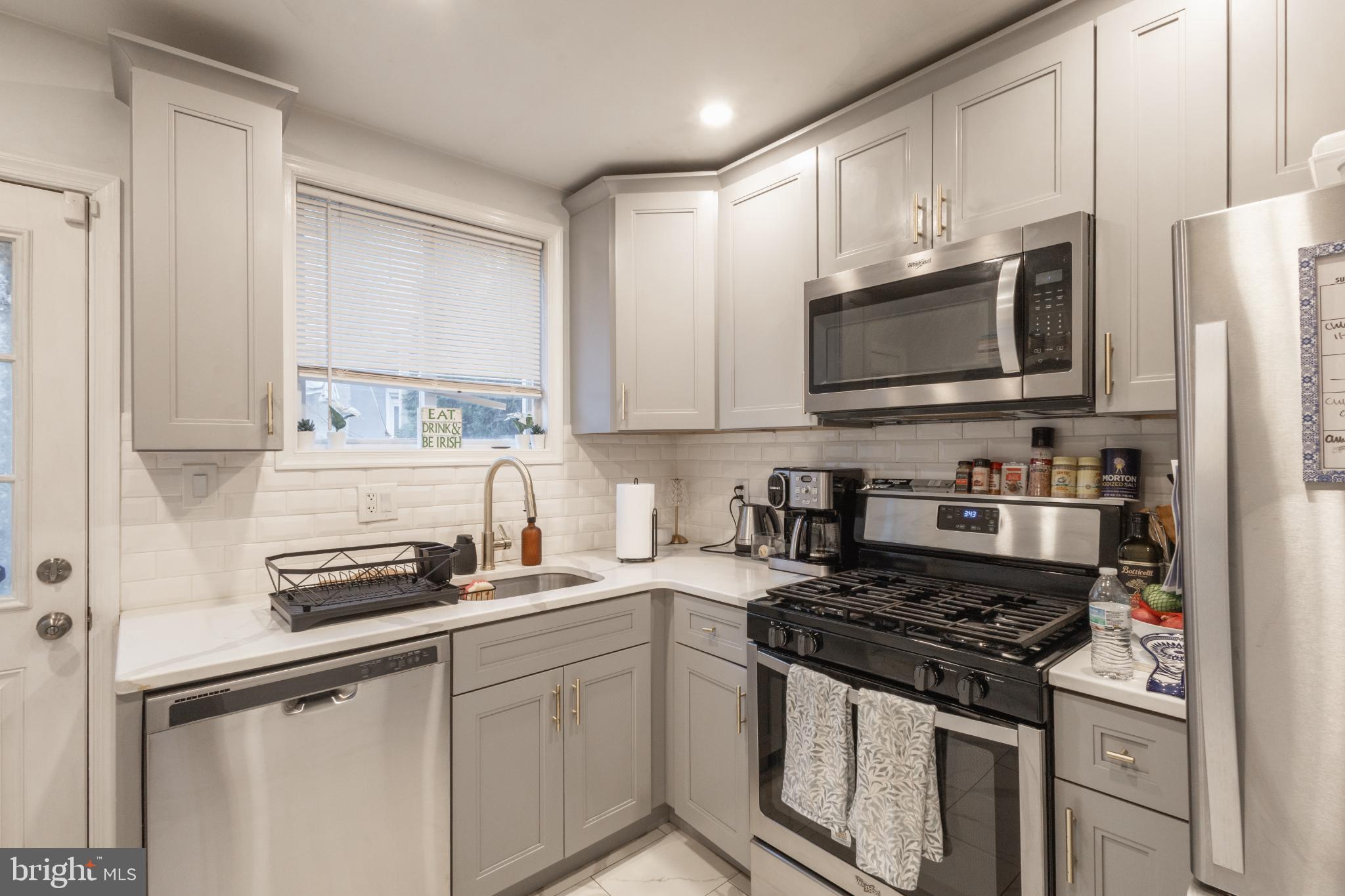 PORT RICHMOND - Residential