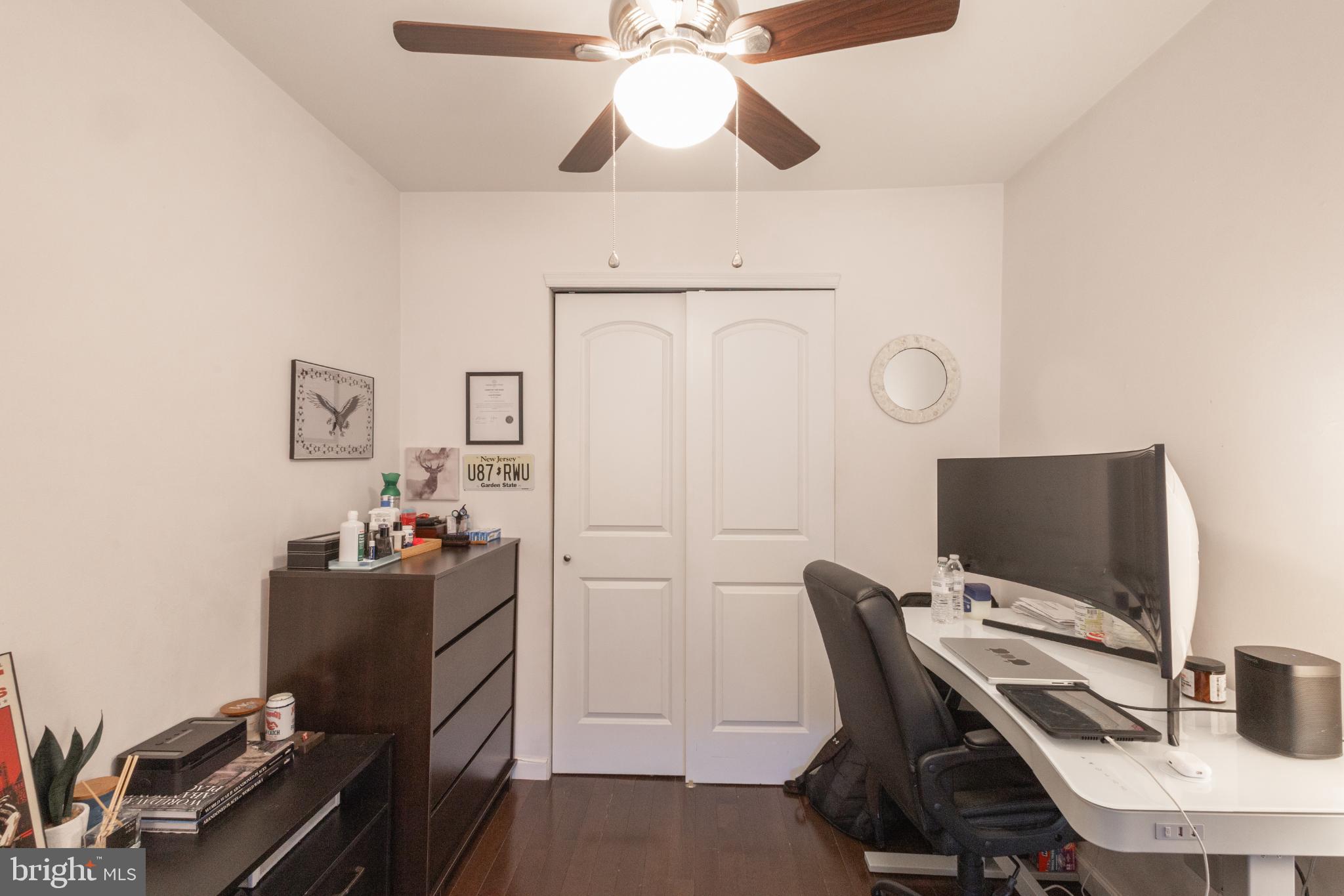 PORT RICHMOND - Residential