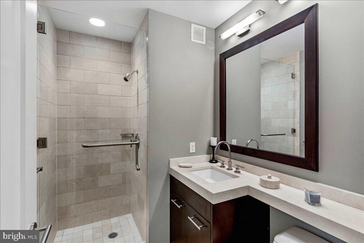 CENTER CITY - Residential