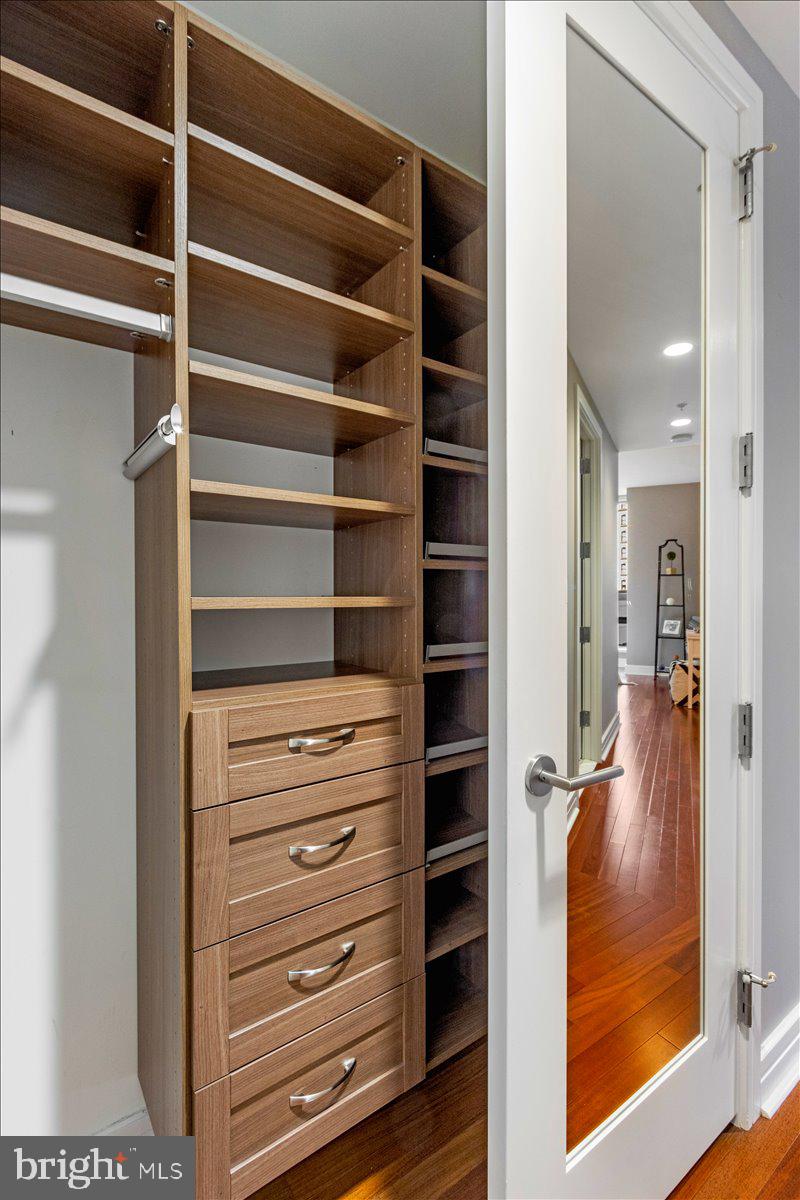CENTER CITY - Residential