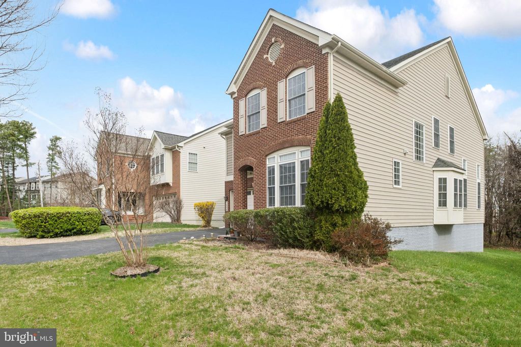 Photo of 7404 Thames River Drive, HANOVER, MD 21076 (MLS # MDAA2139510)