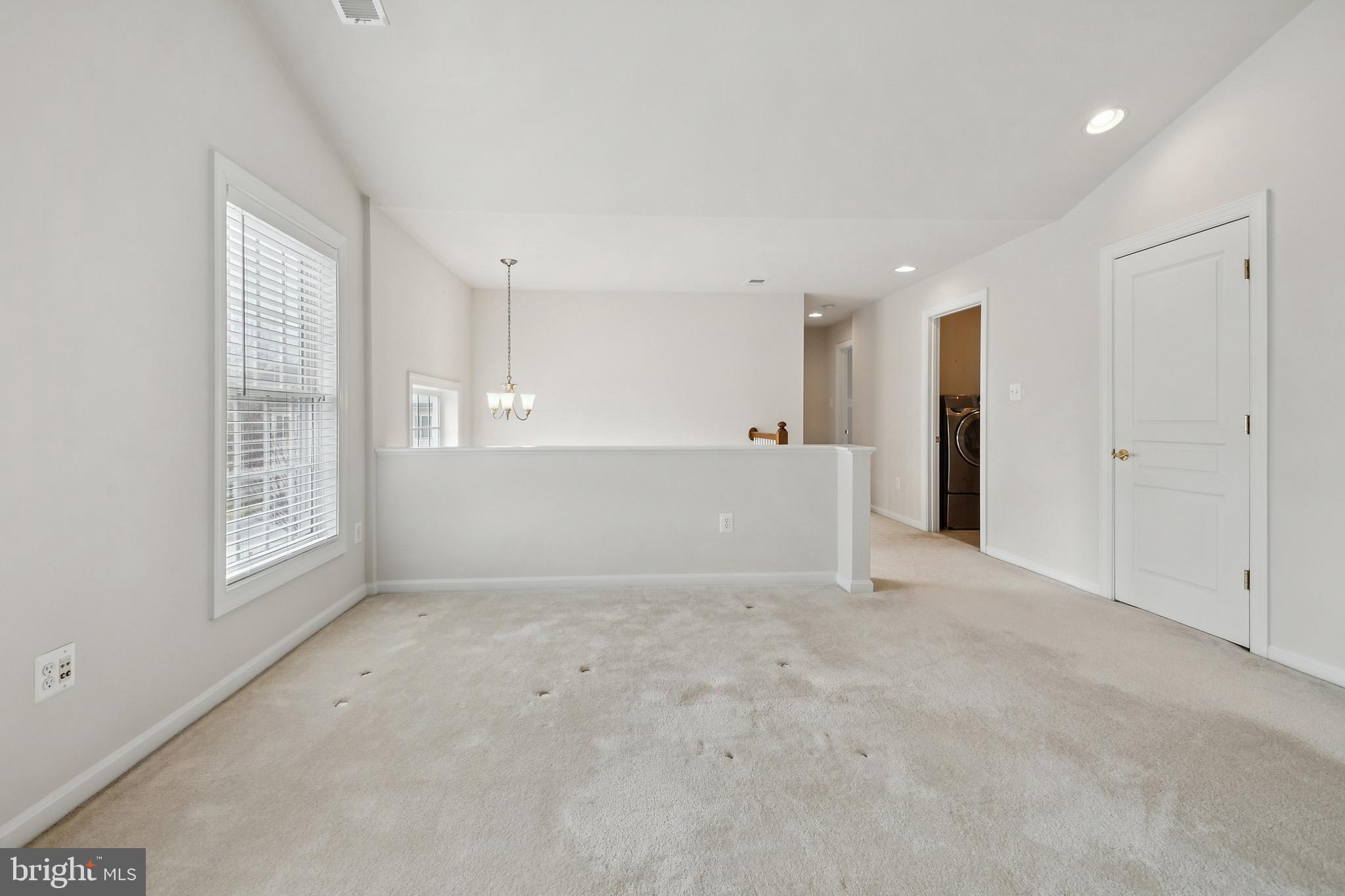 VICTORIA LANDING - Residential