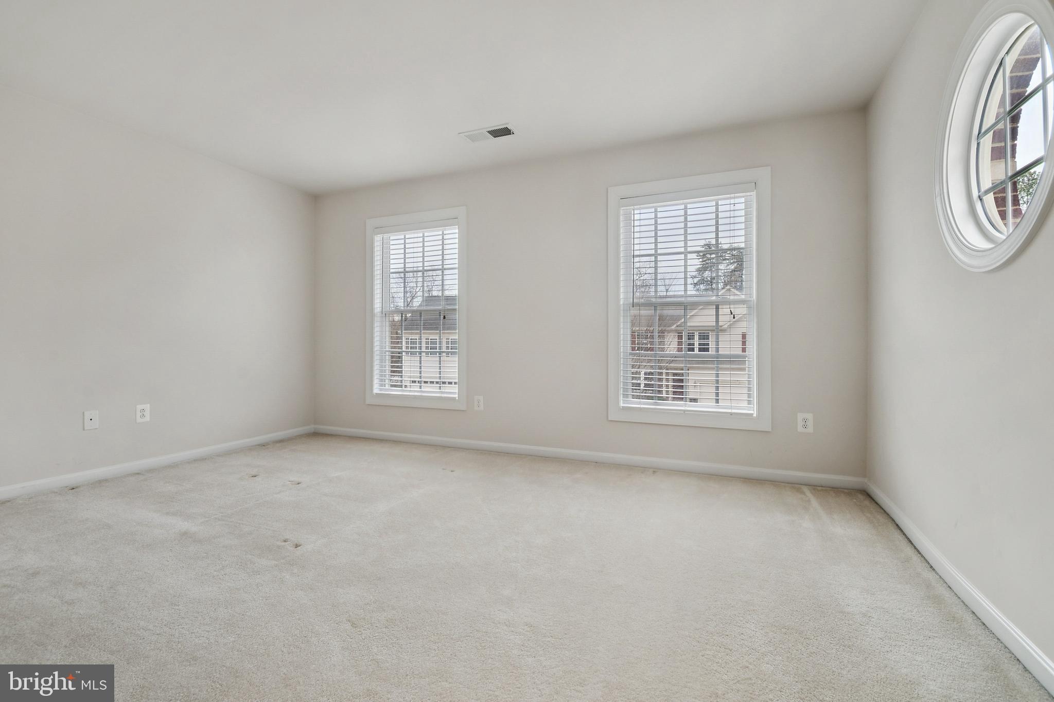 VICTORIA LANDING - Residential