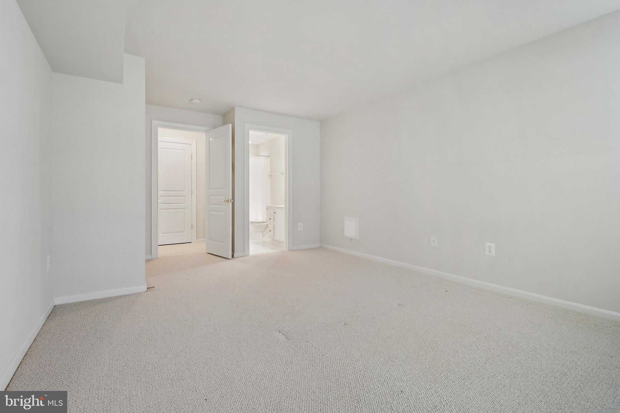 VICTORIA LANDING - Residential