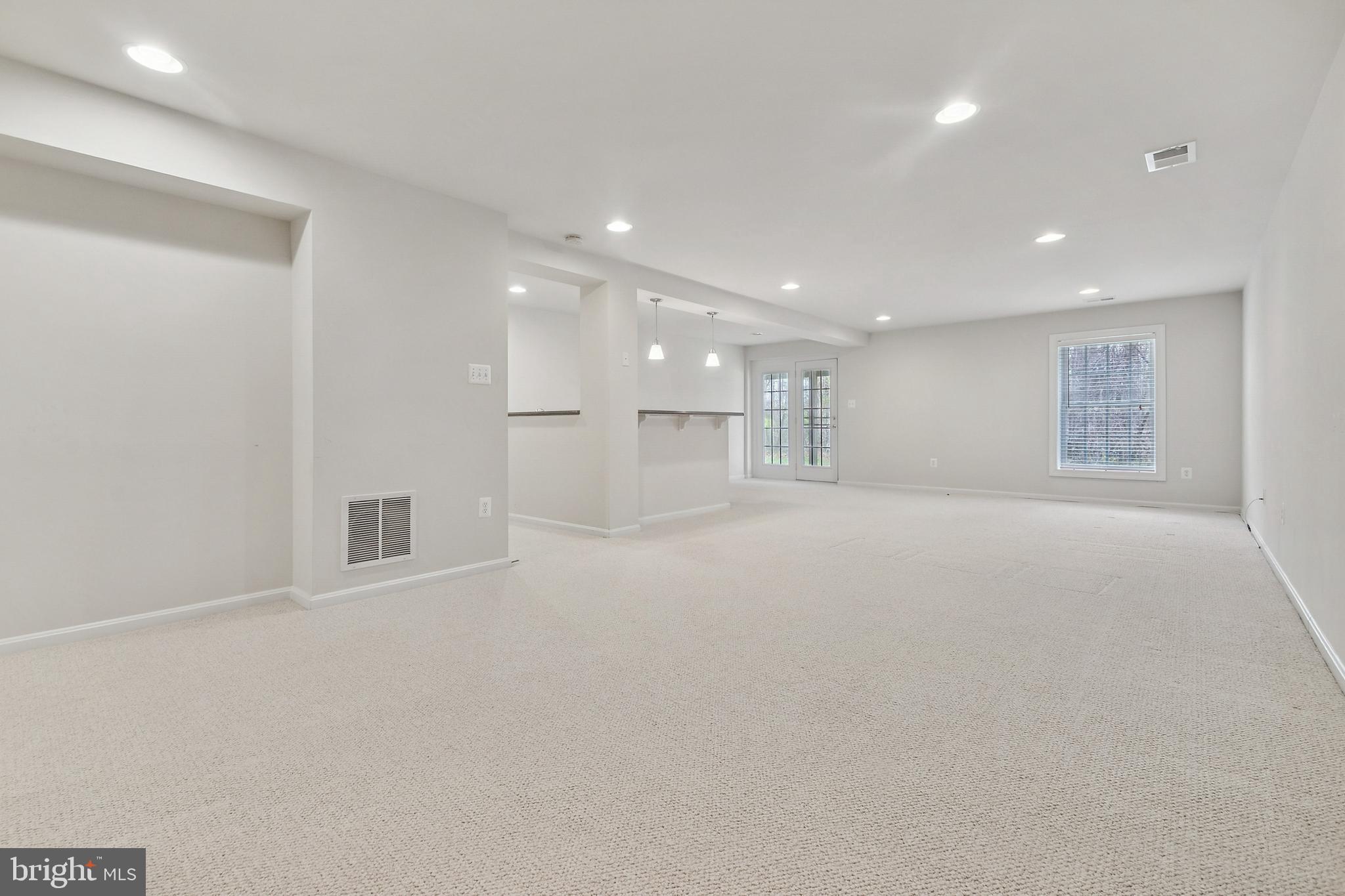 VICTORIA LANDING - Residential