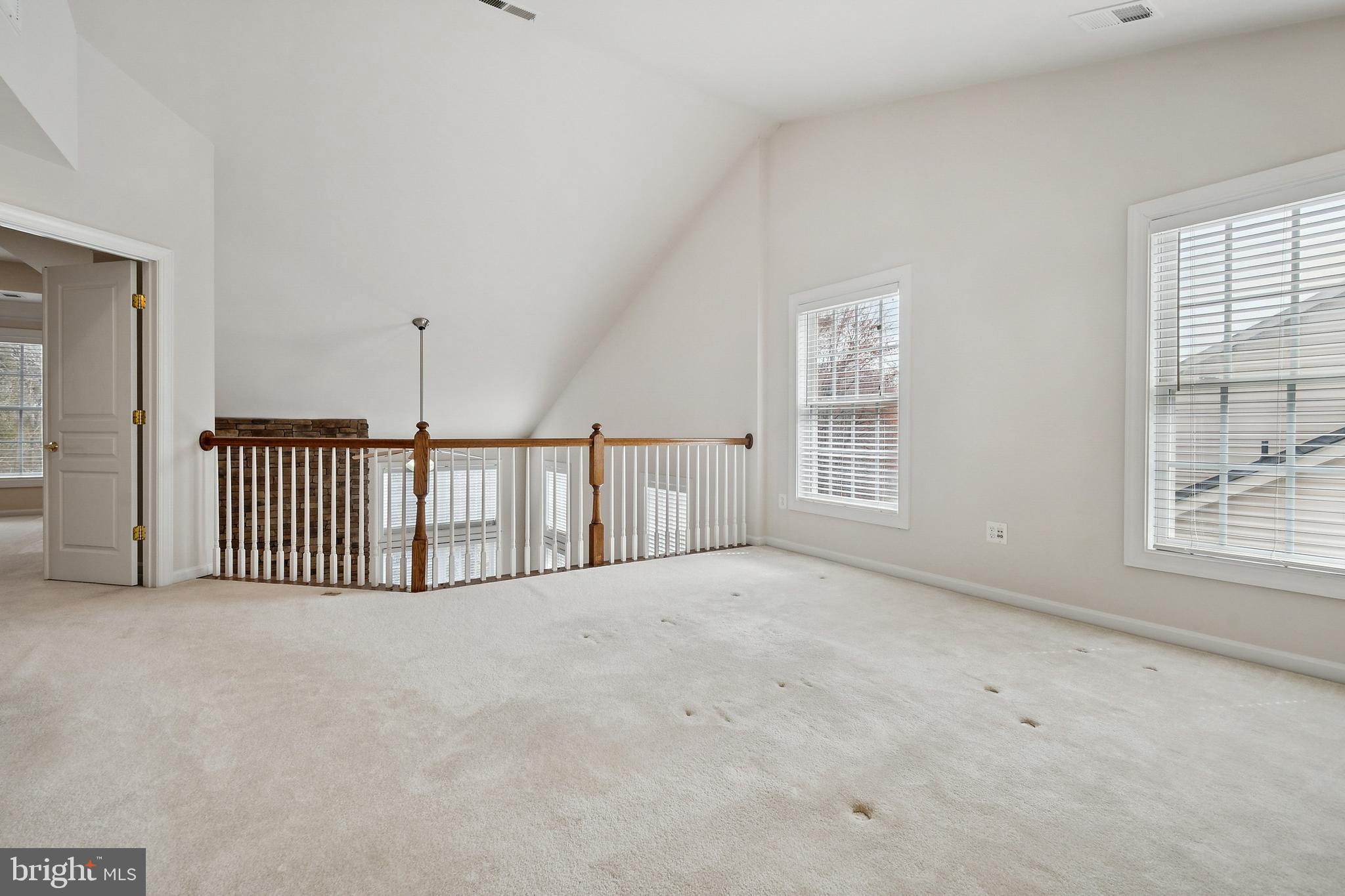 VICTORIA LANDING - Residential