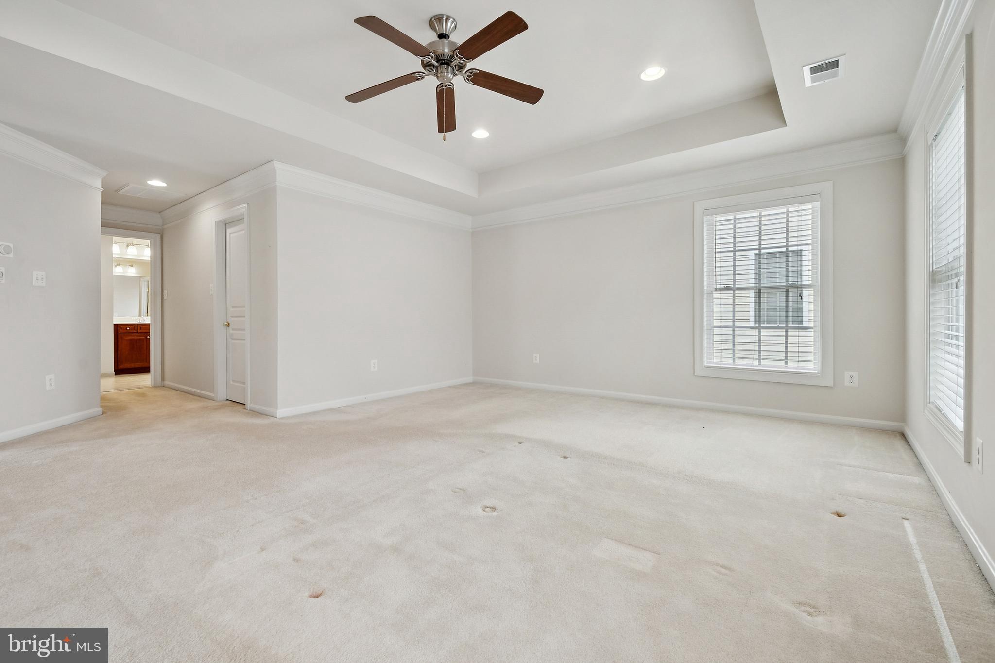 VICTORIA LANDING - Residential