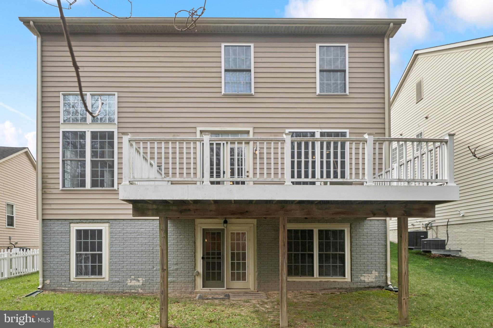 VICTORIA LANDING - Residential