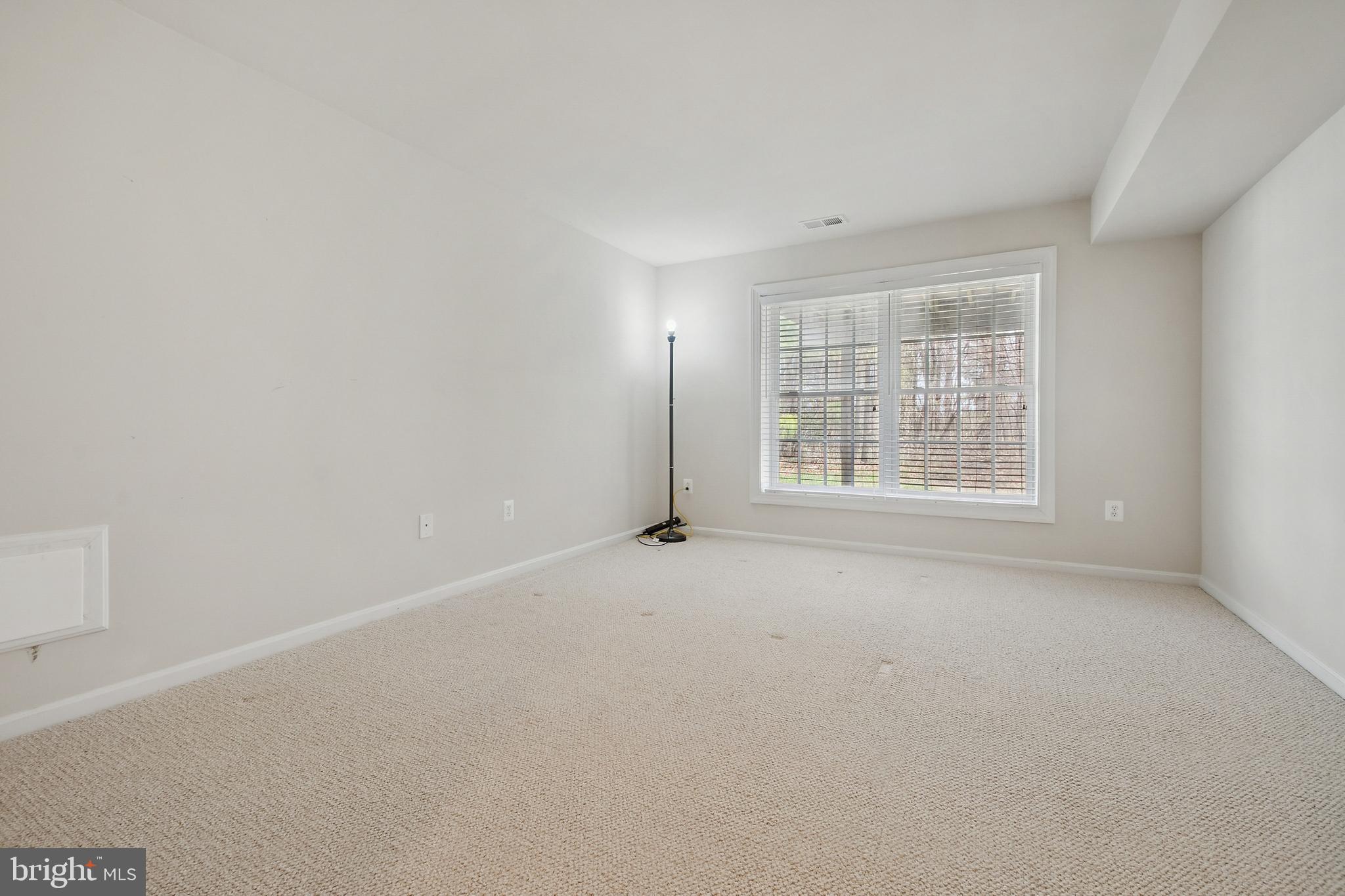 VICTORIA LANDING - Residential