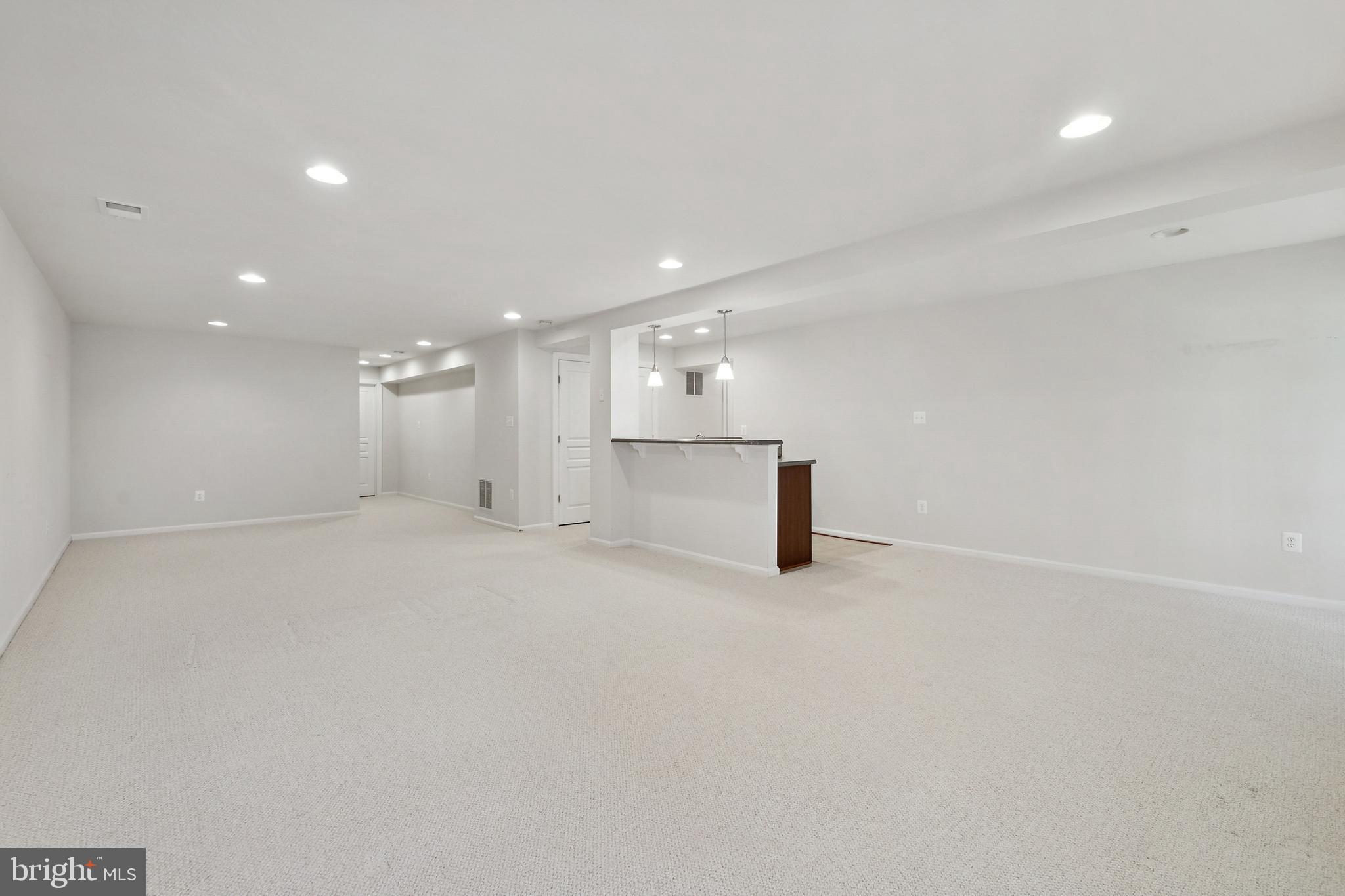 VICTORIA LANDING - Residential