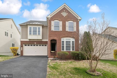 Photo of 7404 Thames River Drive, HANOVER, MD 21076 (MLS # MDAA2139510)
