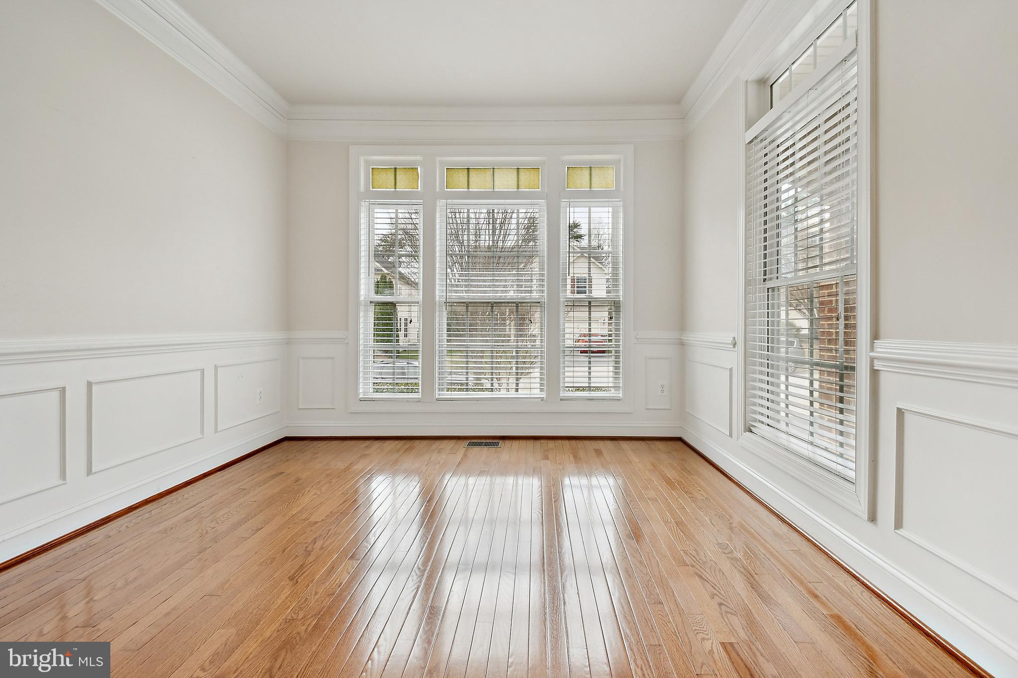 VICTORIA LANDING - Residential