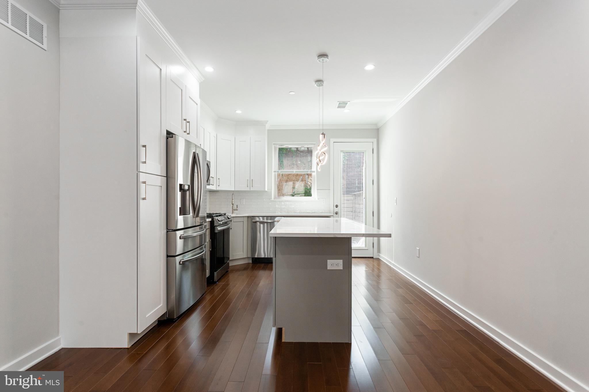 FRANCISVILLE - Residential Lease