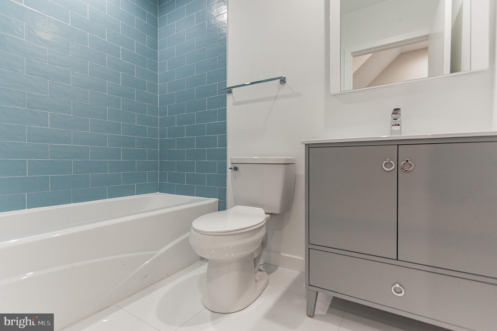 FRANCISVILLE - Residential Lease